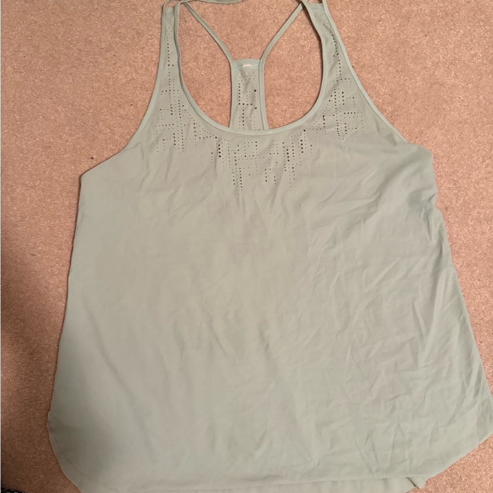 Lululemon lightweight tank